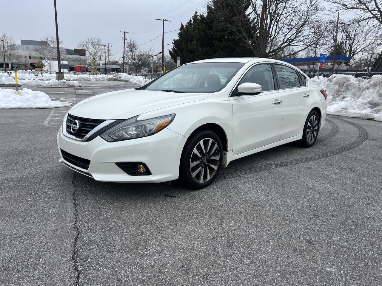 Used 2016 Nissan Altima 2.5 SV w/ Convenience Package image 2