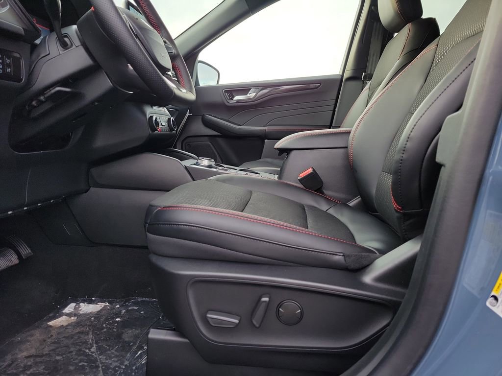 New 2026 Ford Escape ST-Line w/ Cold Weather Package image 17
