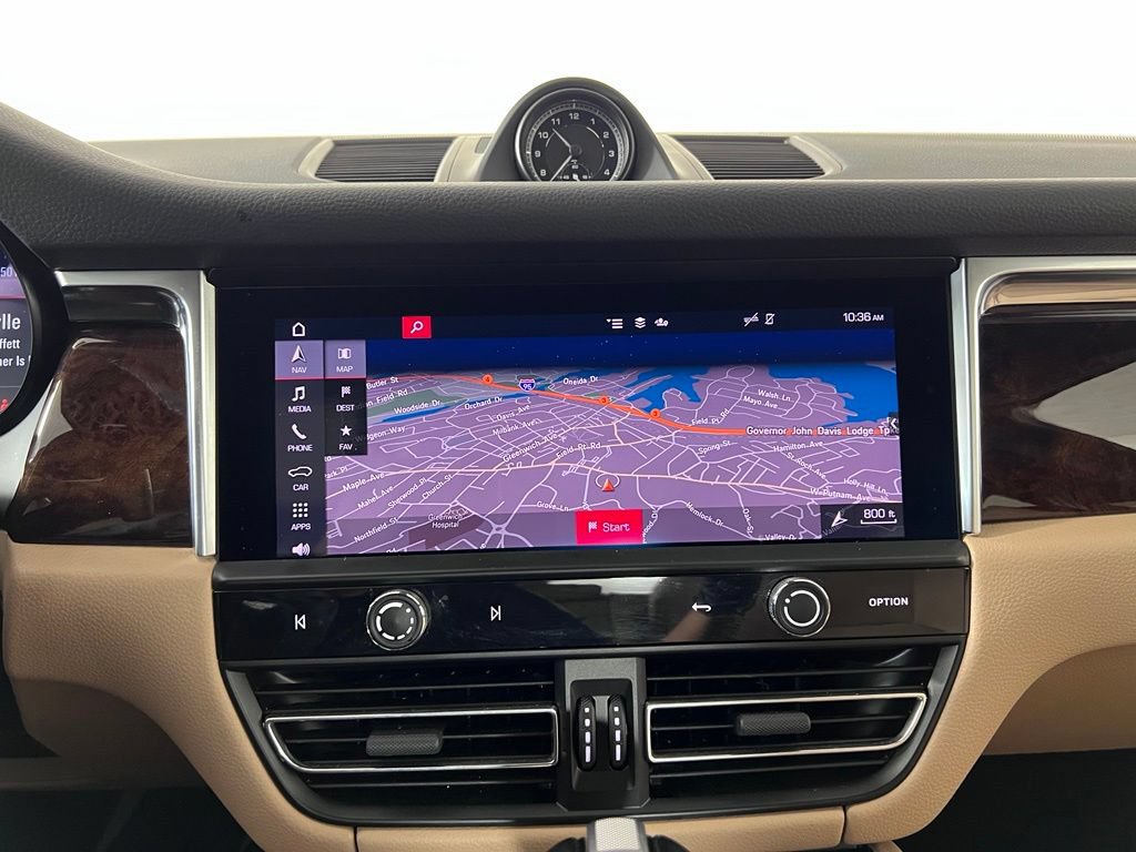 Certified 2023 Porsche Macan S AWD/4WD image 32