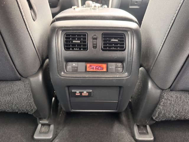 Used 2020 Nissan Pathfinder S FWD image 33