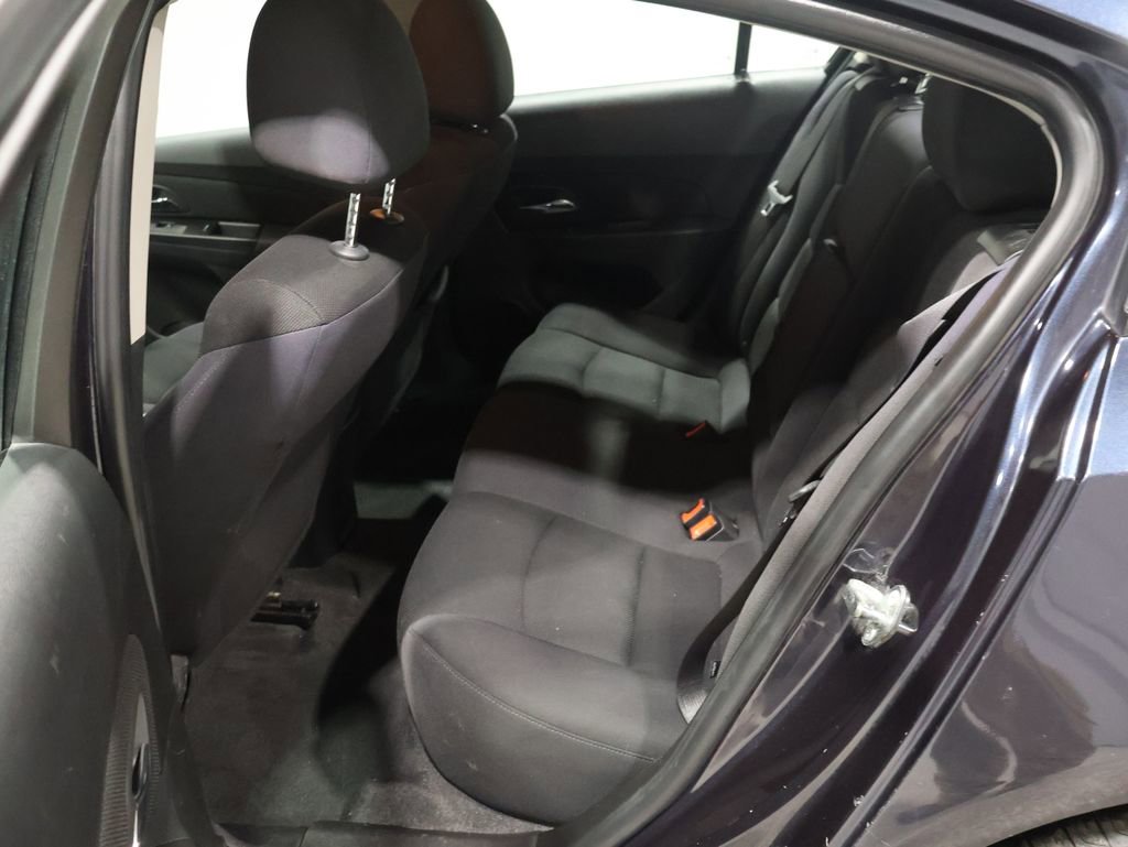 Used 2015 Chevrolet Cruze LT image 18
