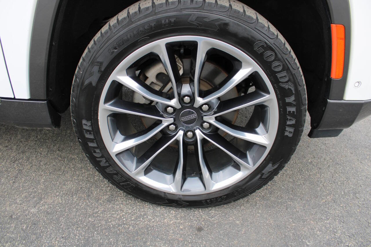 Used 2022 Jeep Wagoneer Series III w/ Premium Group I image 19