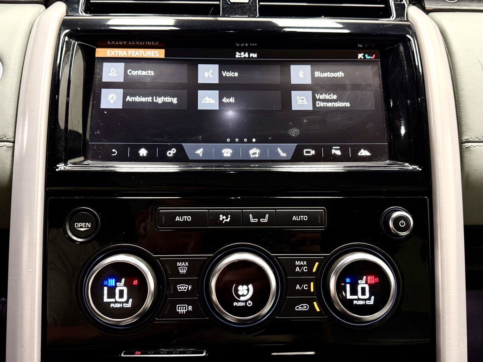Used 2017 Land Rover Discovery HSE Luxury AWD/4WD image 30