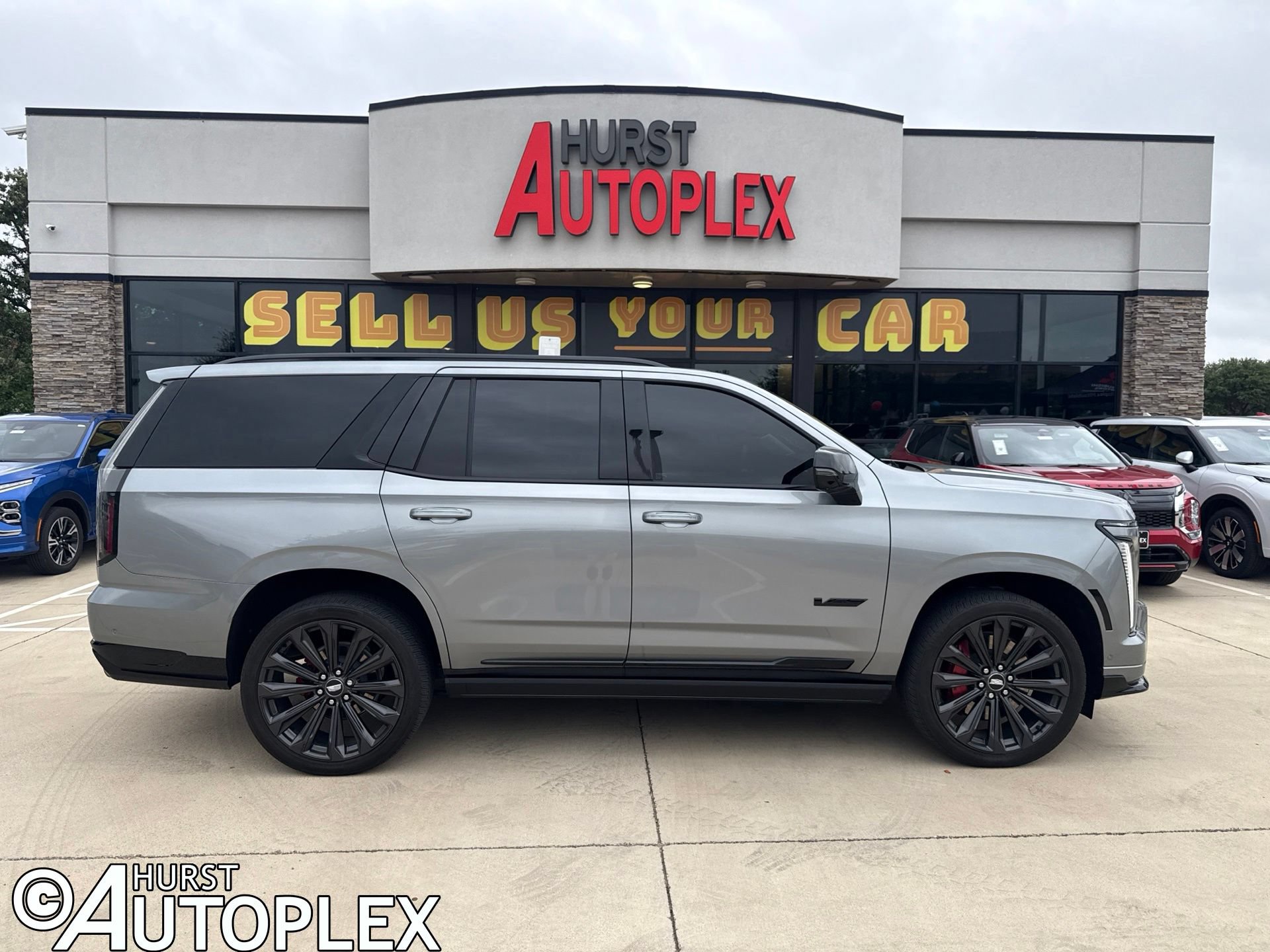 Used 2025 Cadillac Escalade V AWD/4WD image 1