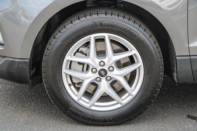 Used 2023 Ford Edge SEL image 9