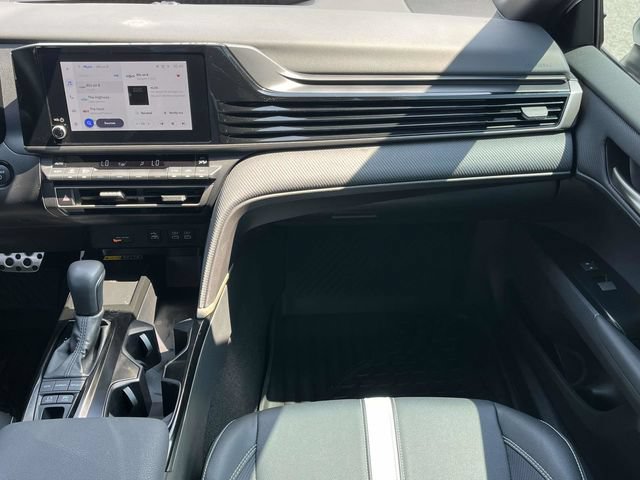 Used 2025 Toyota Camry SE FWD image 18