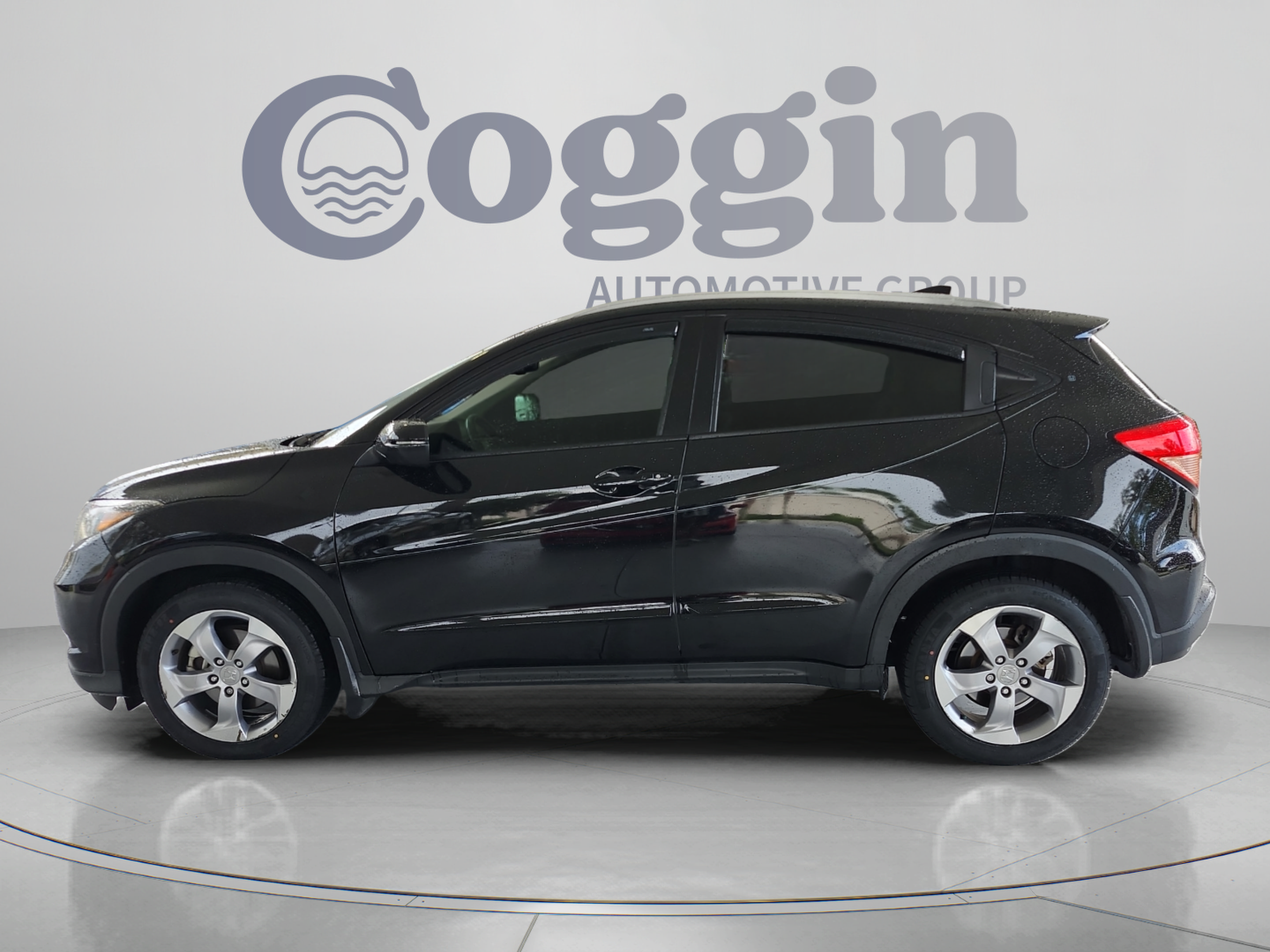Used 2017 Honda HR-V EX-L image 2