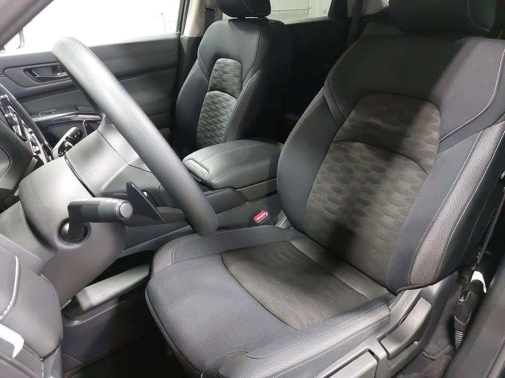 Certified 2025 Nissan Pathfinder S image 14