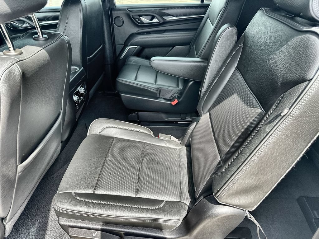 Used 2023 GMC Yukon XL Denali RWD image 16