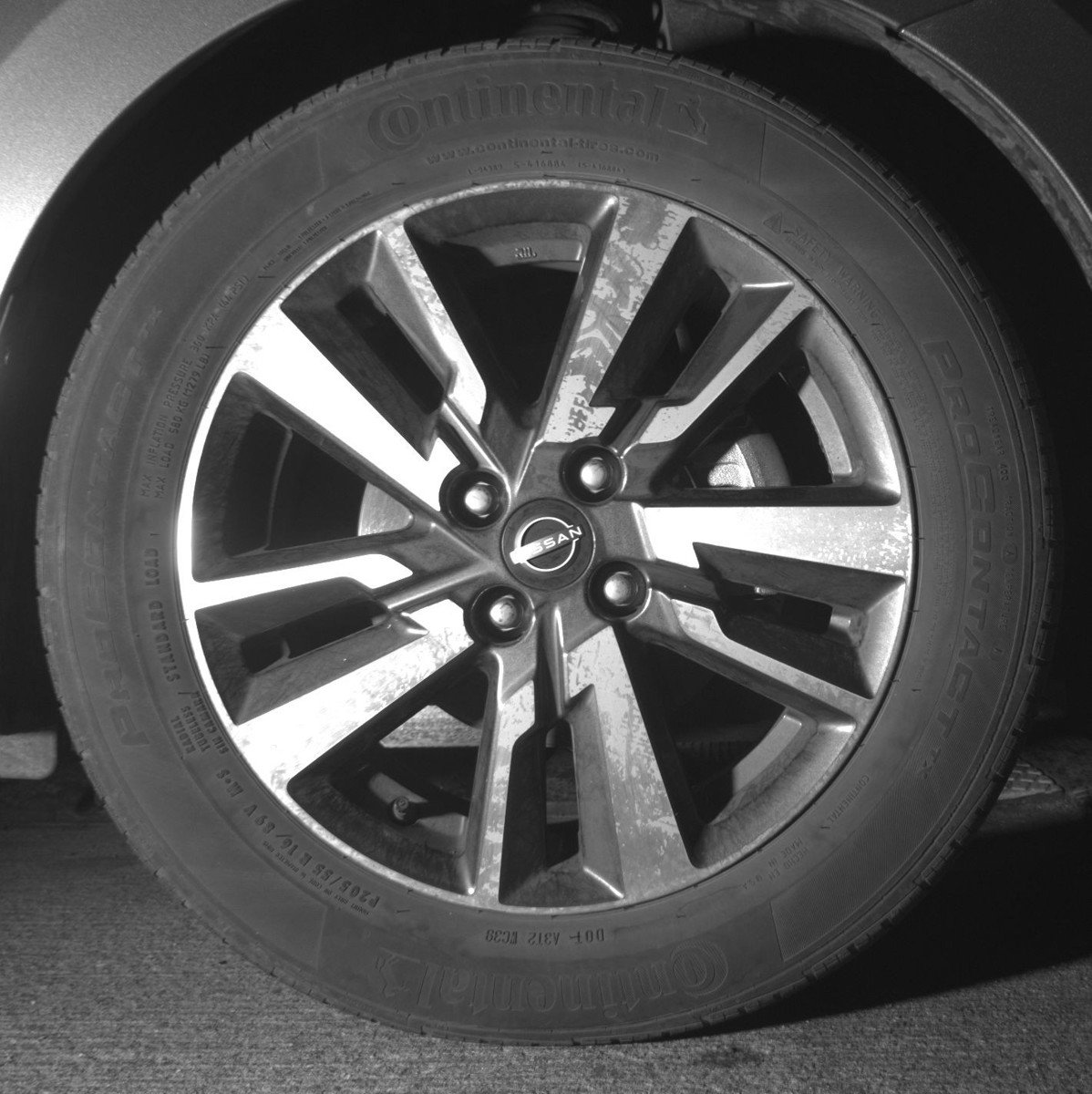 Used 2025 Nissan Versa SV image 13