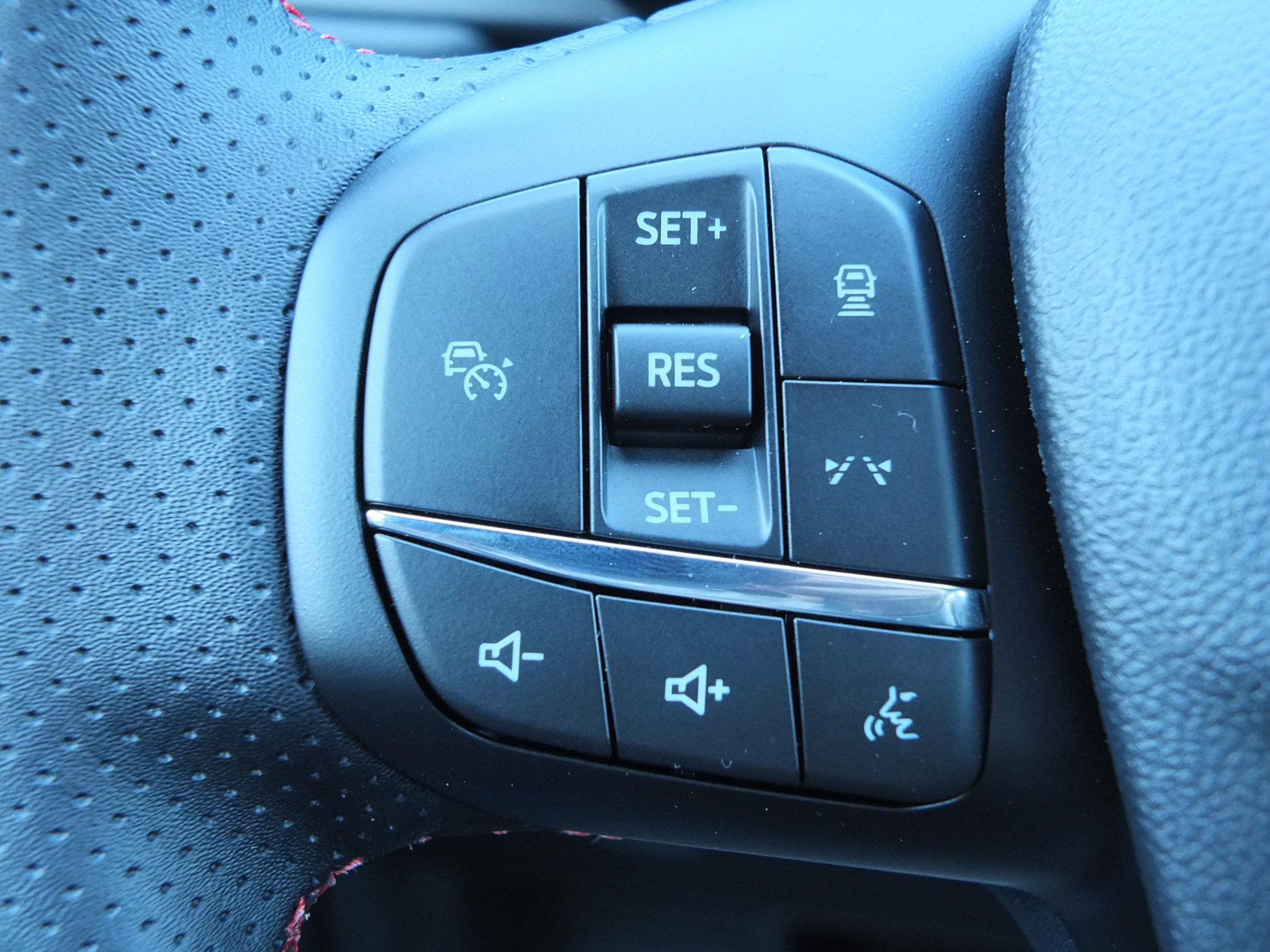 New 2026 Ford Escape ST-Line w/ Tech Pack #1 FWD image 18