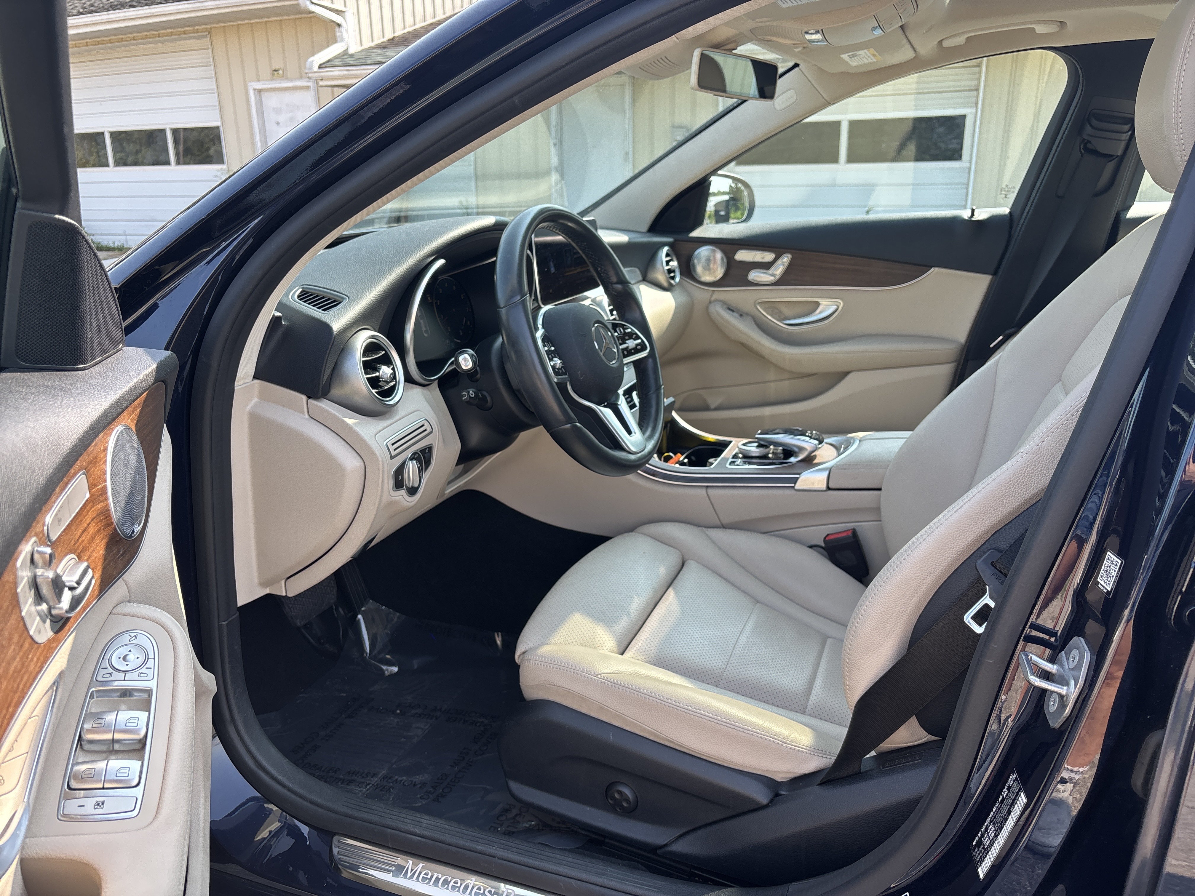 Used 2020 Mercedes-Benz C 300 4MATIC Sedan w/ Premium Package image 16