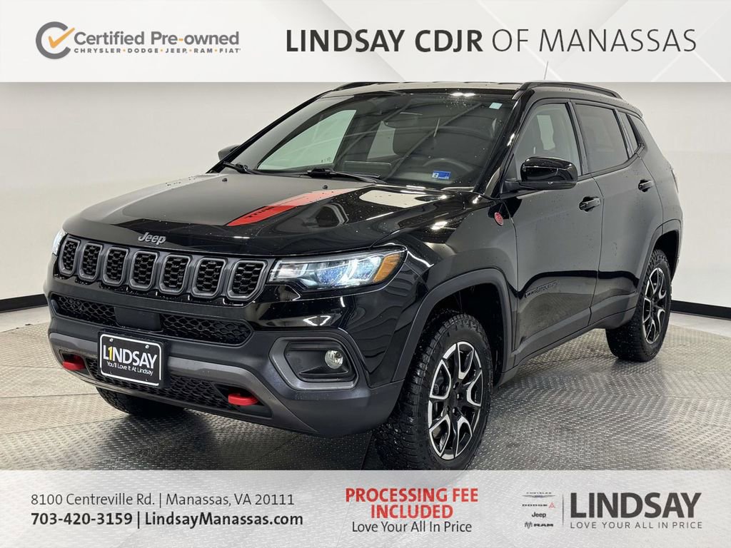 Used 2024 Jeep Compass Trailhawk image 5