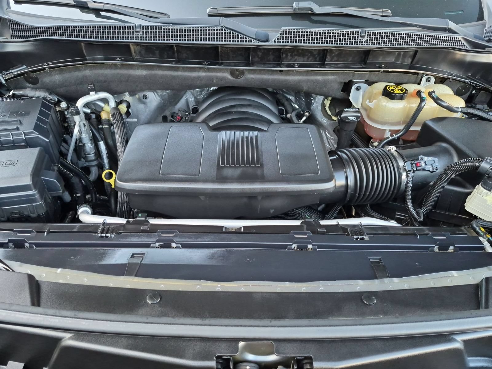 Used 2021 Chevrolet Suburban RST w/ Luxury Package RWD image 29
