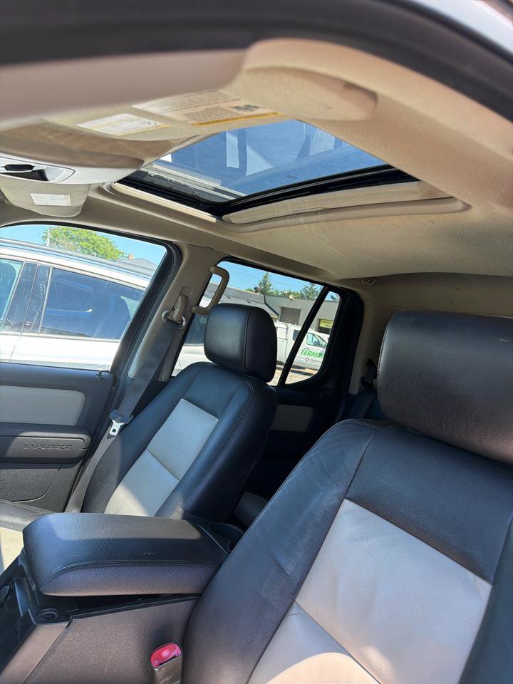 Used 2007 Ford Explorer Sport Trac Limited AWD/4WD image 6