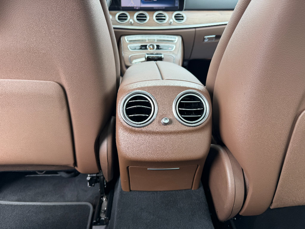 Used 2019 Mercedes-Benz E 300 4MATIC image 21
