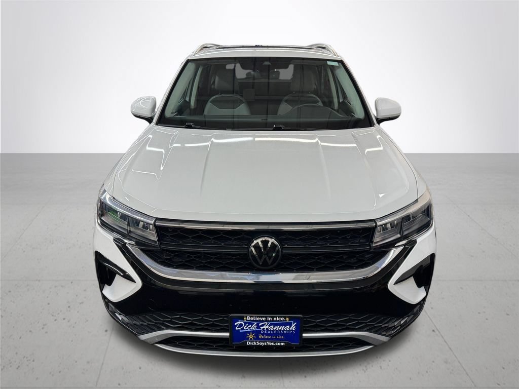 Used 2024 Volkswagen Taos SE AWD/4WD image 12
