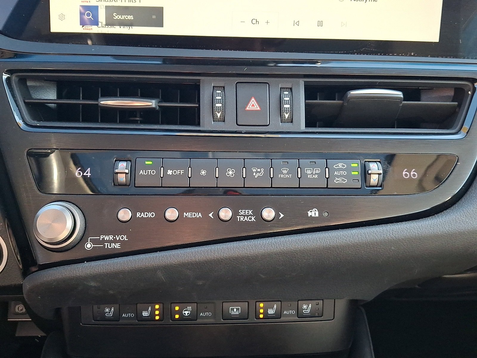 Used 2023 Lexus ES 350 w/ Premium Package FWD image 16