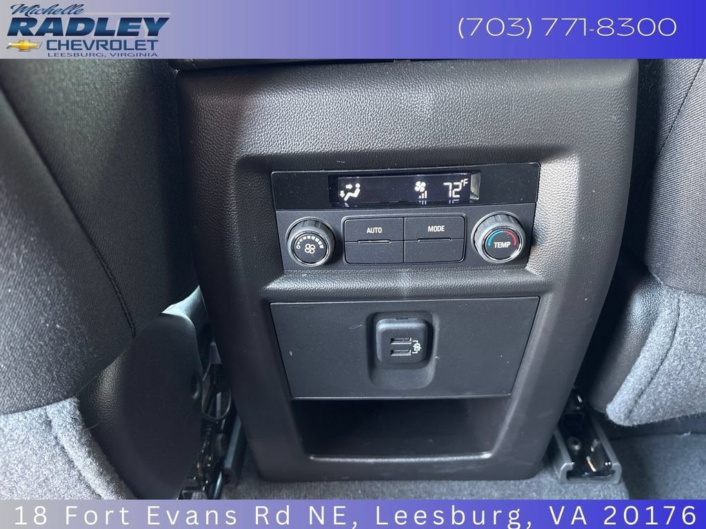 Used 2023 Chevrolet Traverse LT AWD/4WD image 23