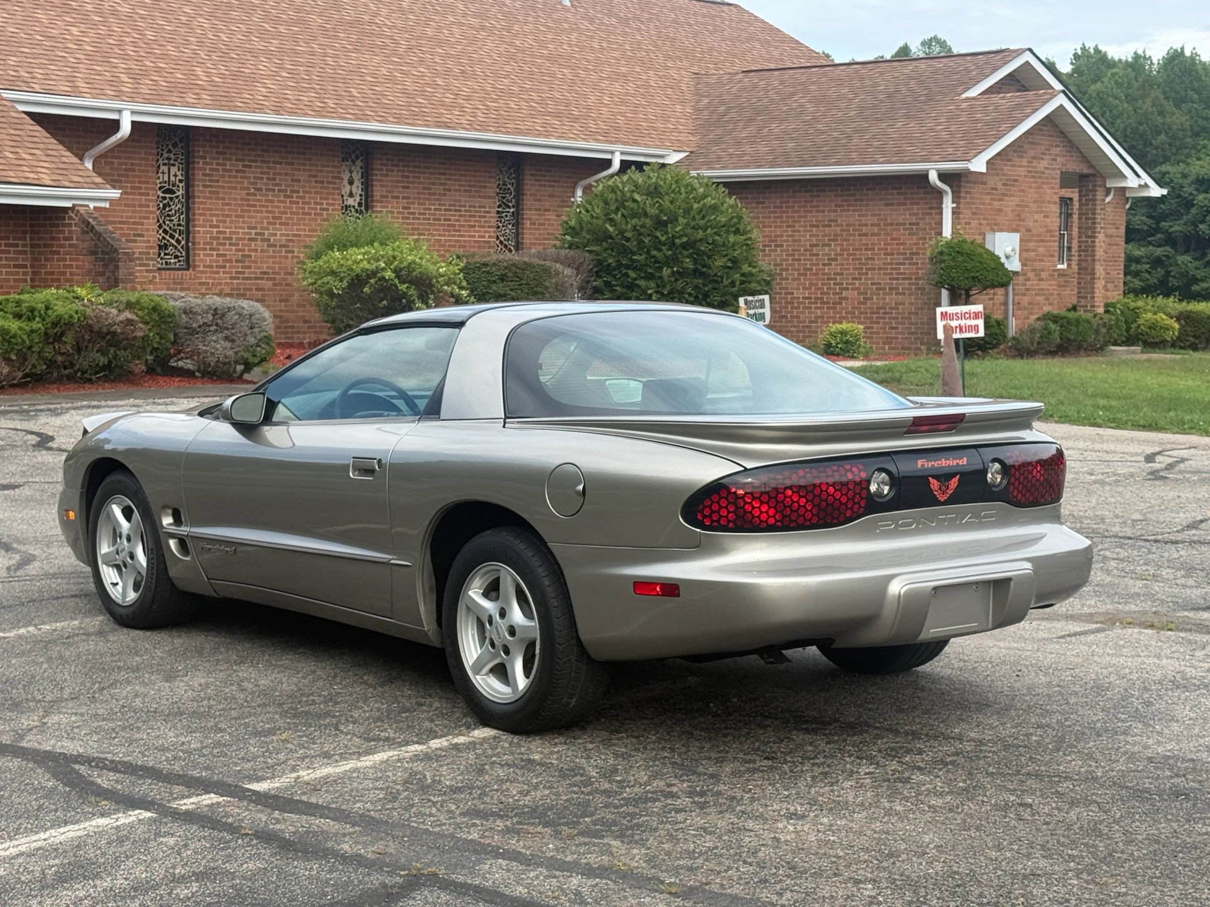 Used 2000 Pontiac Firebird Coupe w/ Opt Pkg RWD image 5