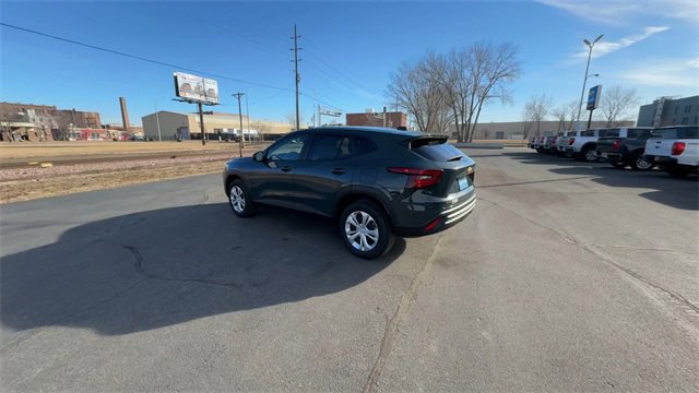 Certified 2025 Chevrolet Trax LS image 6