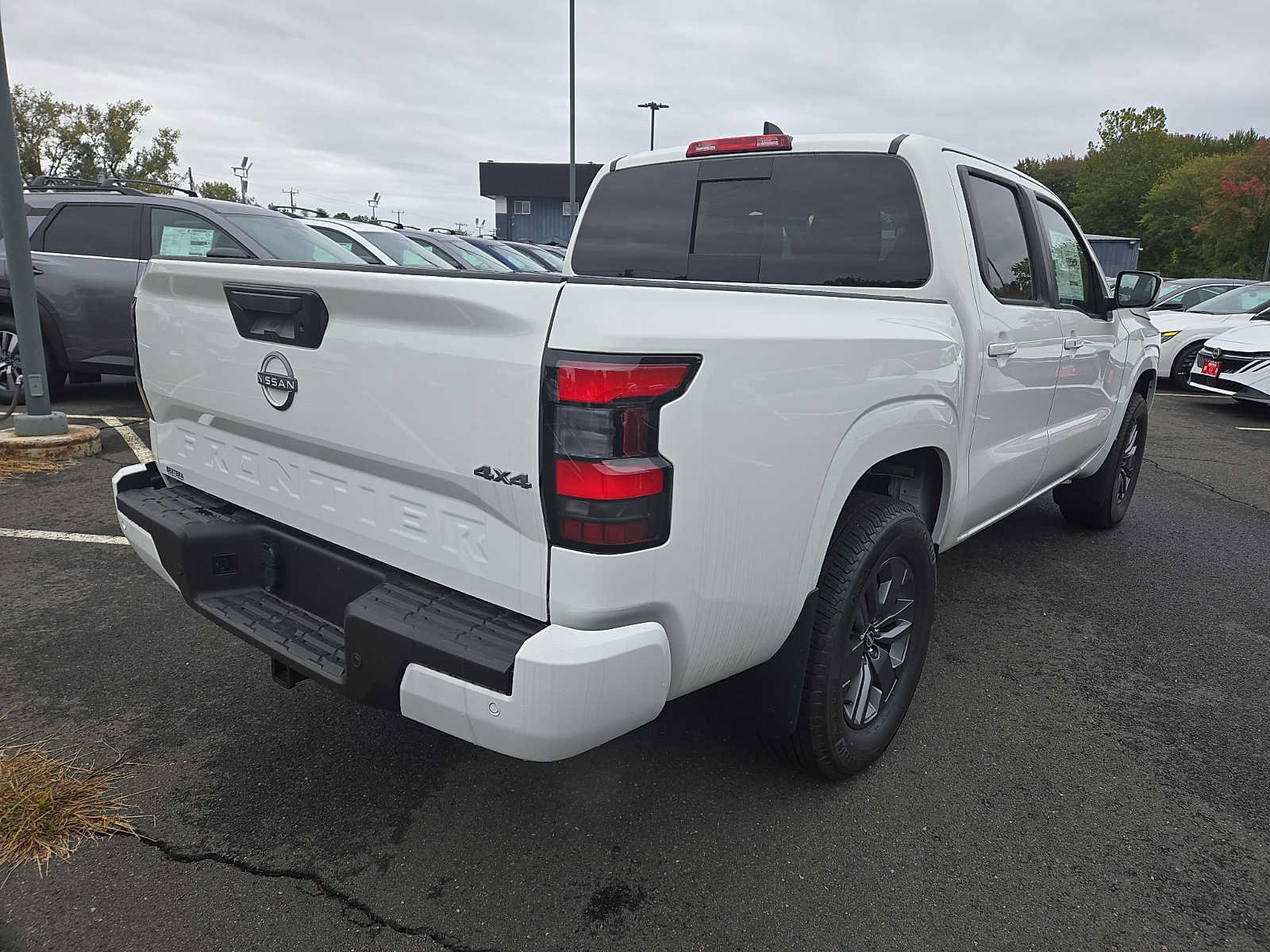 New 2026 Nissan Frontier SV w/ SV Convenience Package AWD/4WD image 4