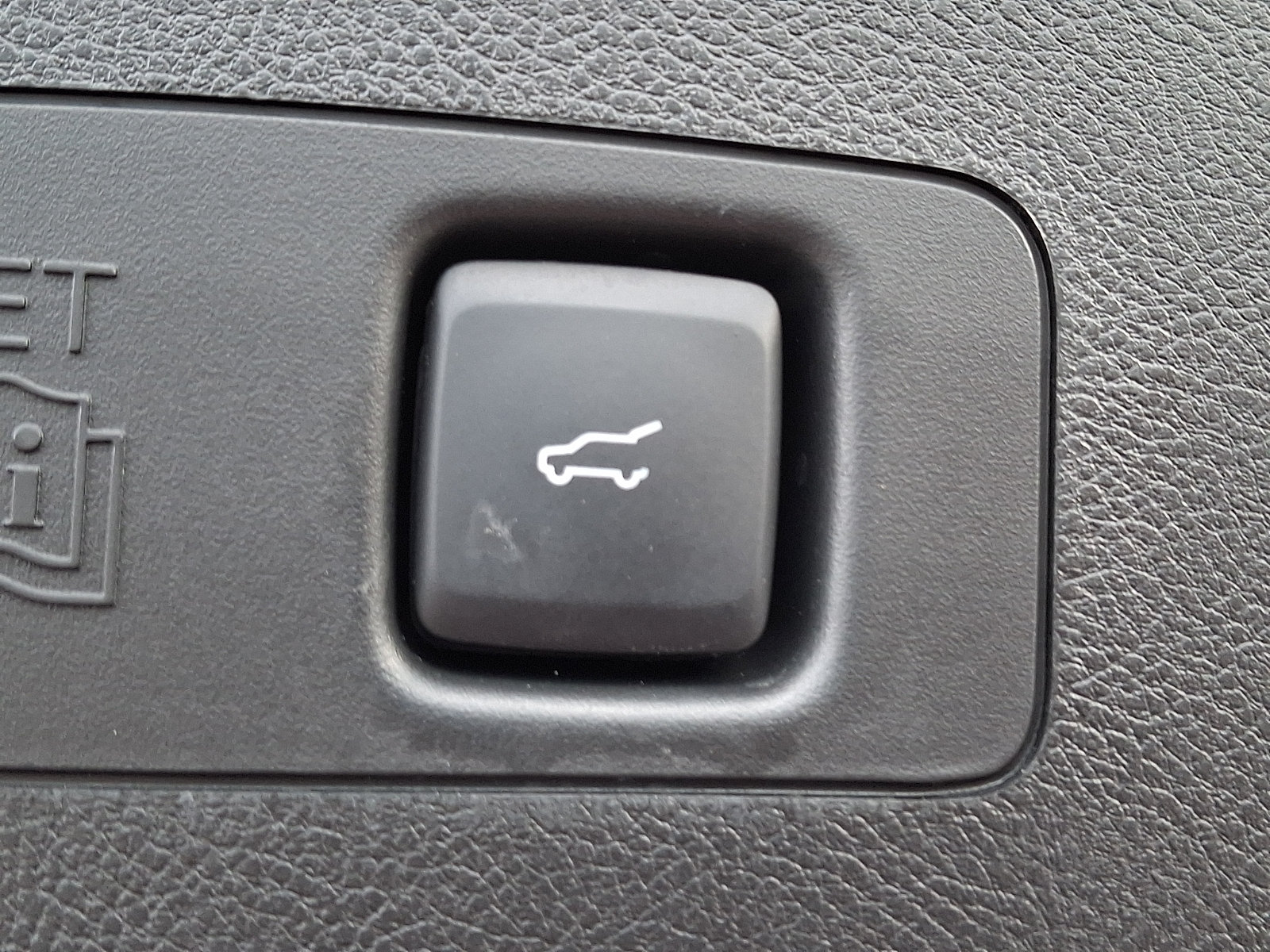 Certified 2026 Lincoln Corsair Premiere AWD/4WD image 30