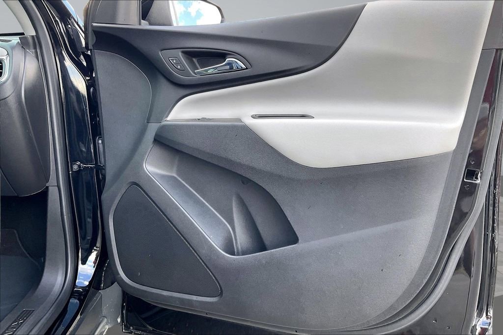 Used 2023 Chevrolet Equinox LS w/ Midnight Edition image 23