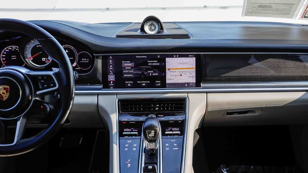 Used 2019 Porsche Panamera GTS image 16