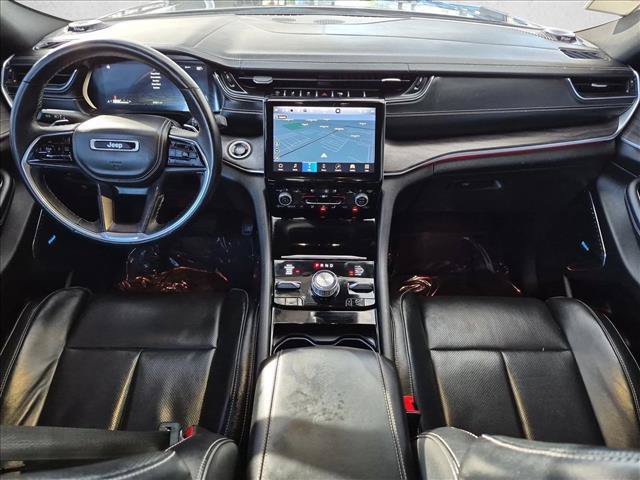 Used 2022 Jeep Grand Cherokee Overland w/ Luxury Tech Group IV AWD/4WD image 22