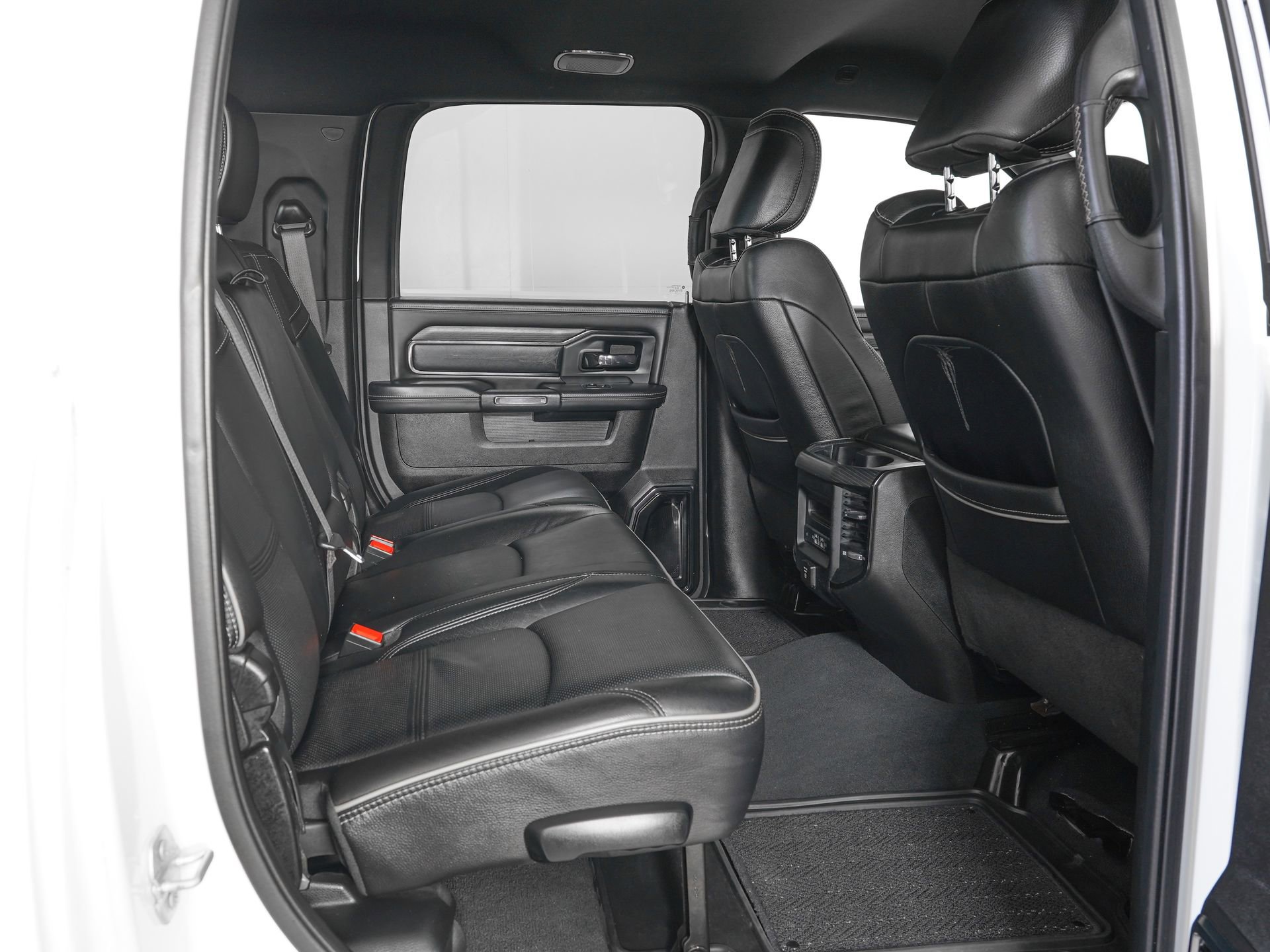 Used 2022 RAM 2500 Limited AWD/4WD image 9
