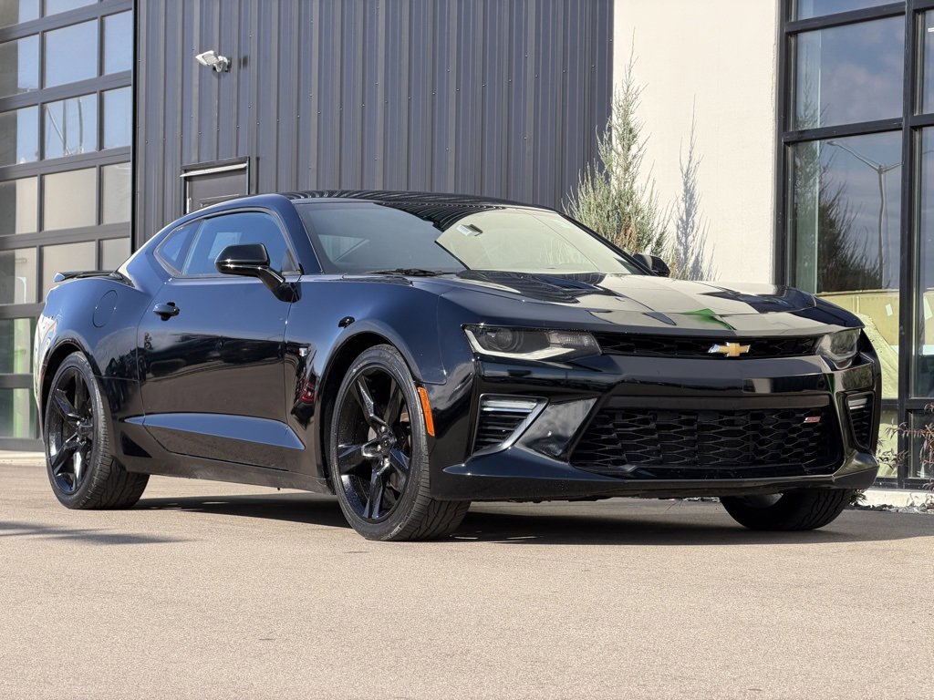 Used 2018 Chevrolet Camaro SS image 4