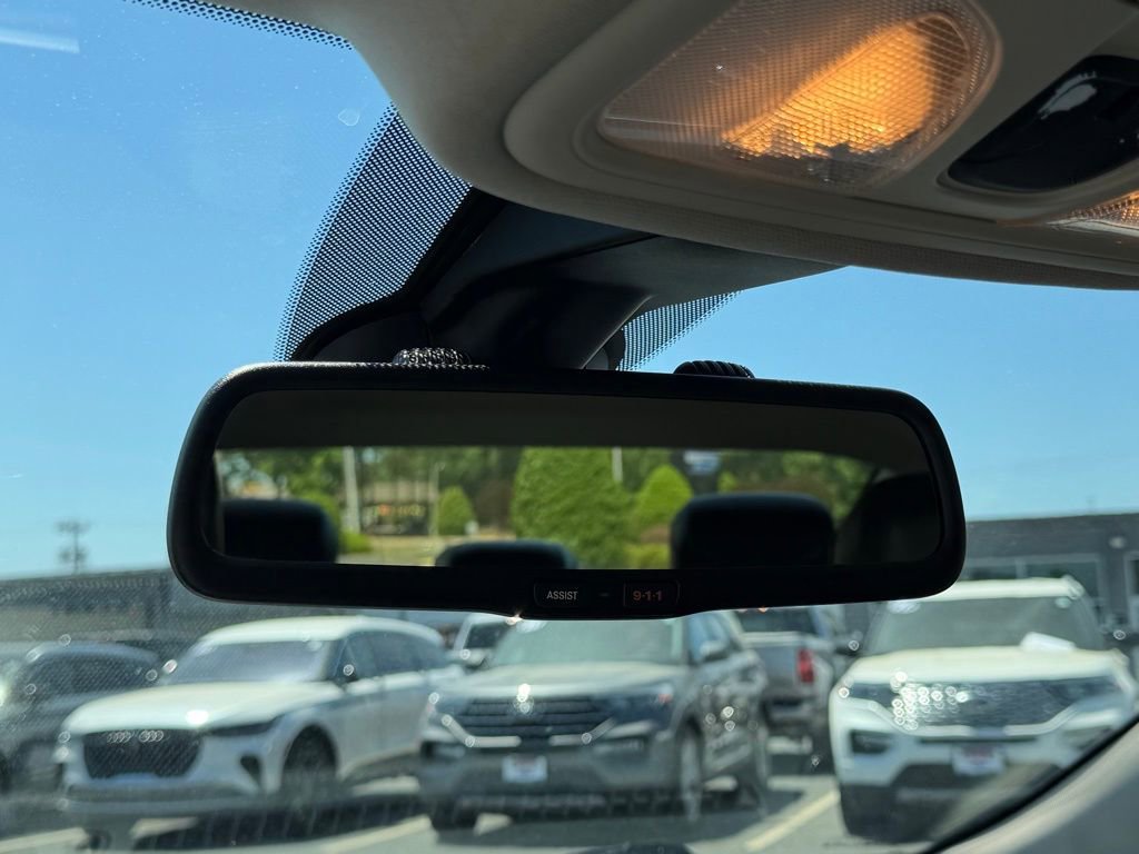 Used 2016 Chrysler 200 Limited FWD image 25