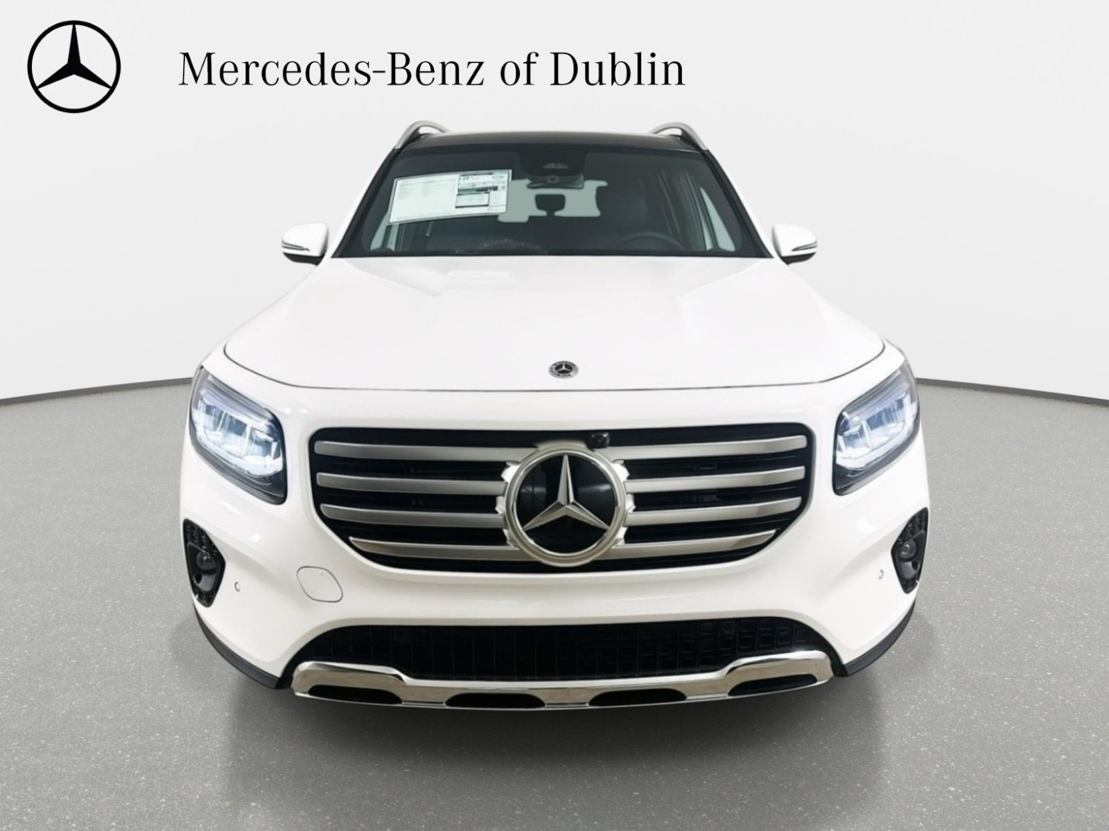 Used 2026 Mercedes-Benz GLB 250 4MATIC image 2