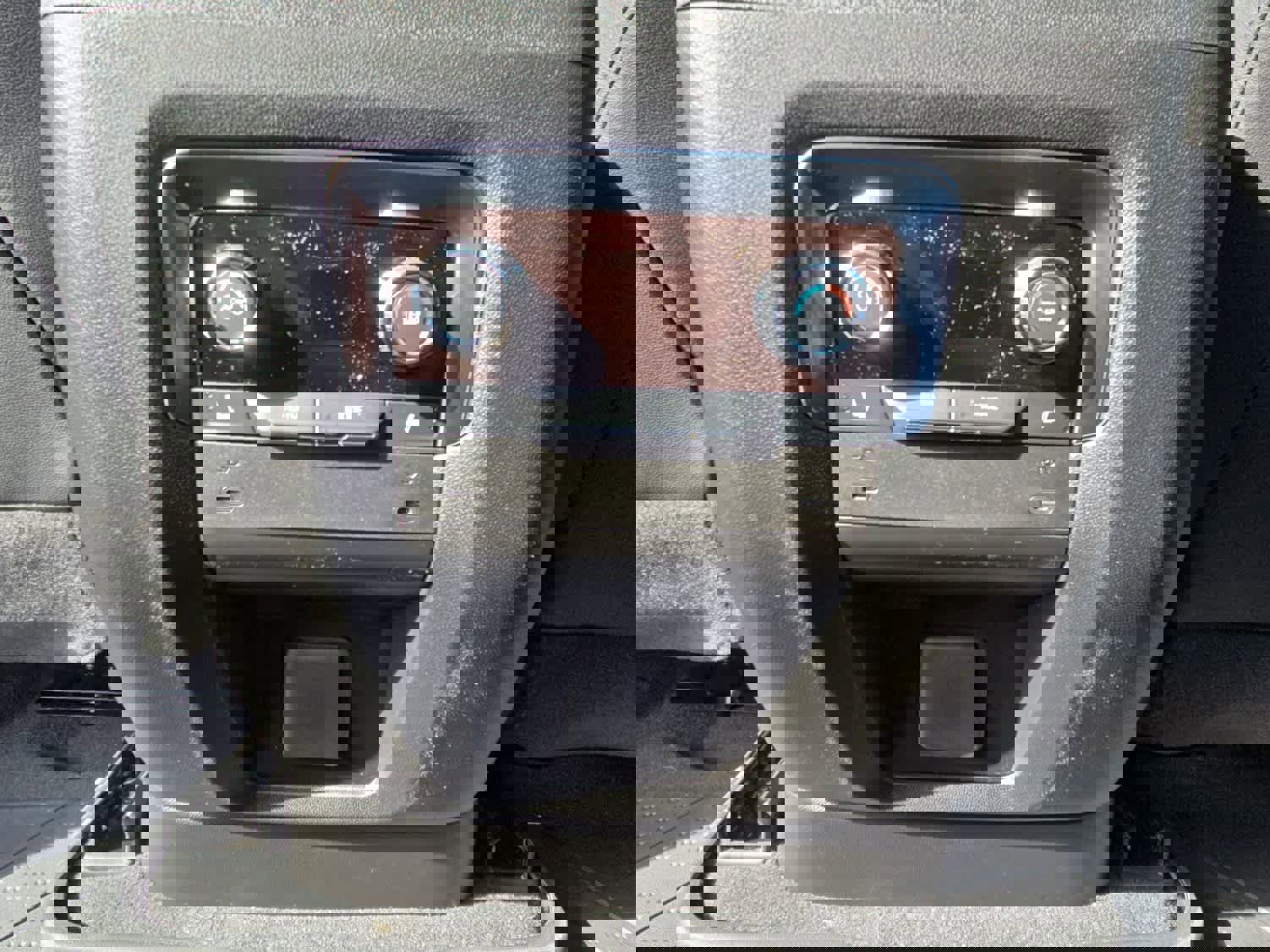 New 2026 Chevrolet Suburban High Country image 38