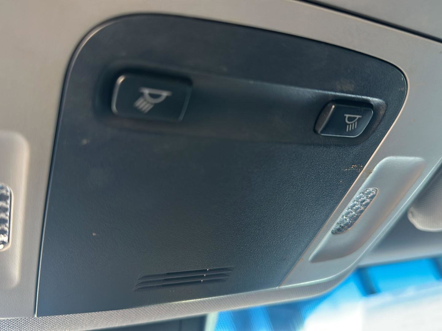 Used 2018 Toyota Camry SE FWD image 14