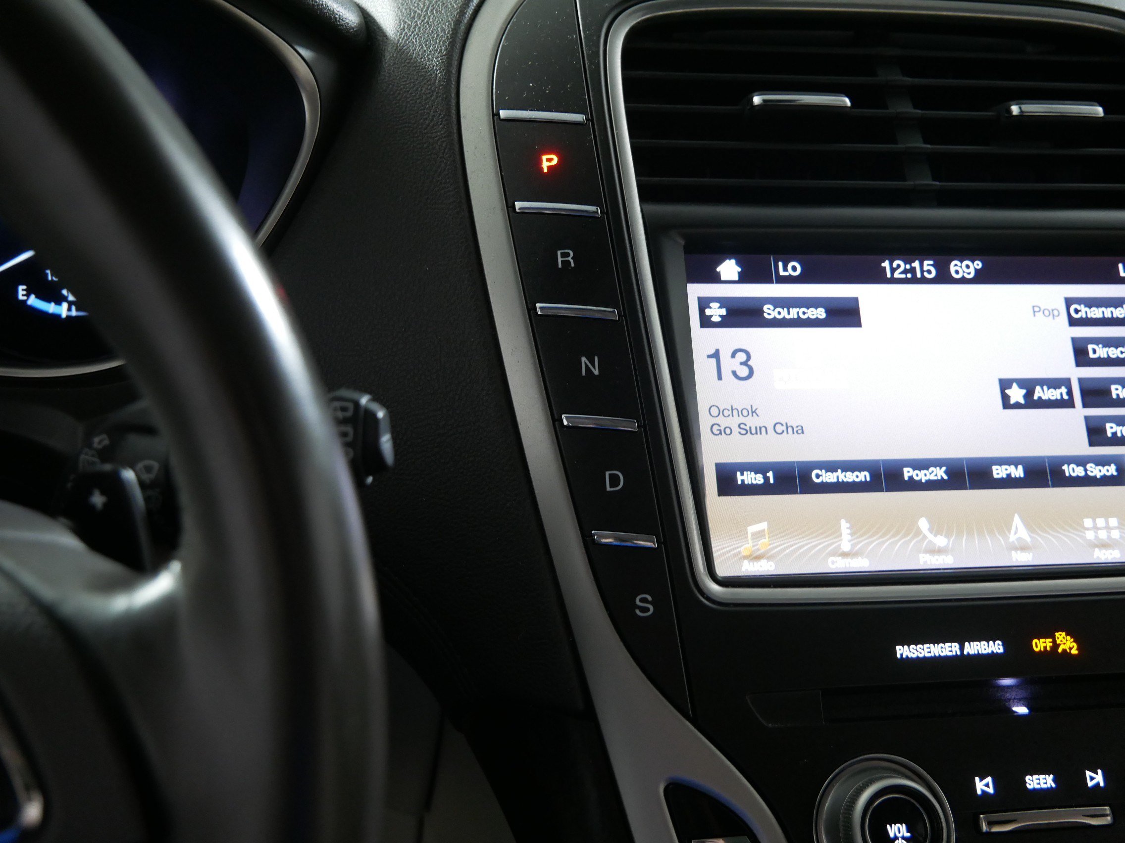 Used 2017 Lincoln MKX Reserve w/ Lincoln MKX Climate Package AWD/4WD image 24