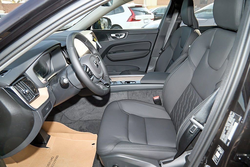 New 2026 Volvo XC60 B5 Plus w/ Protection Package Premier image 16