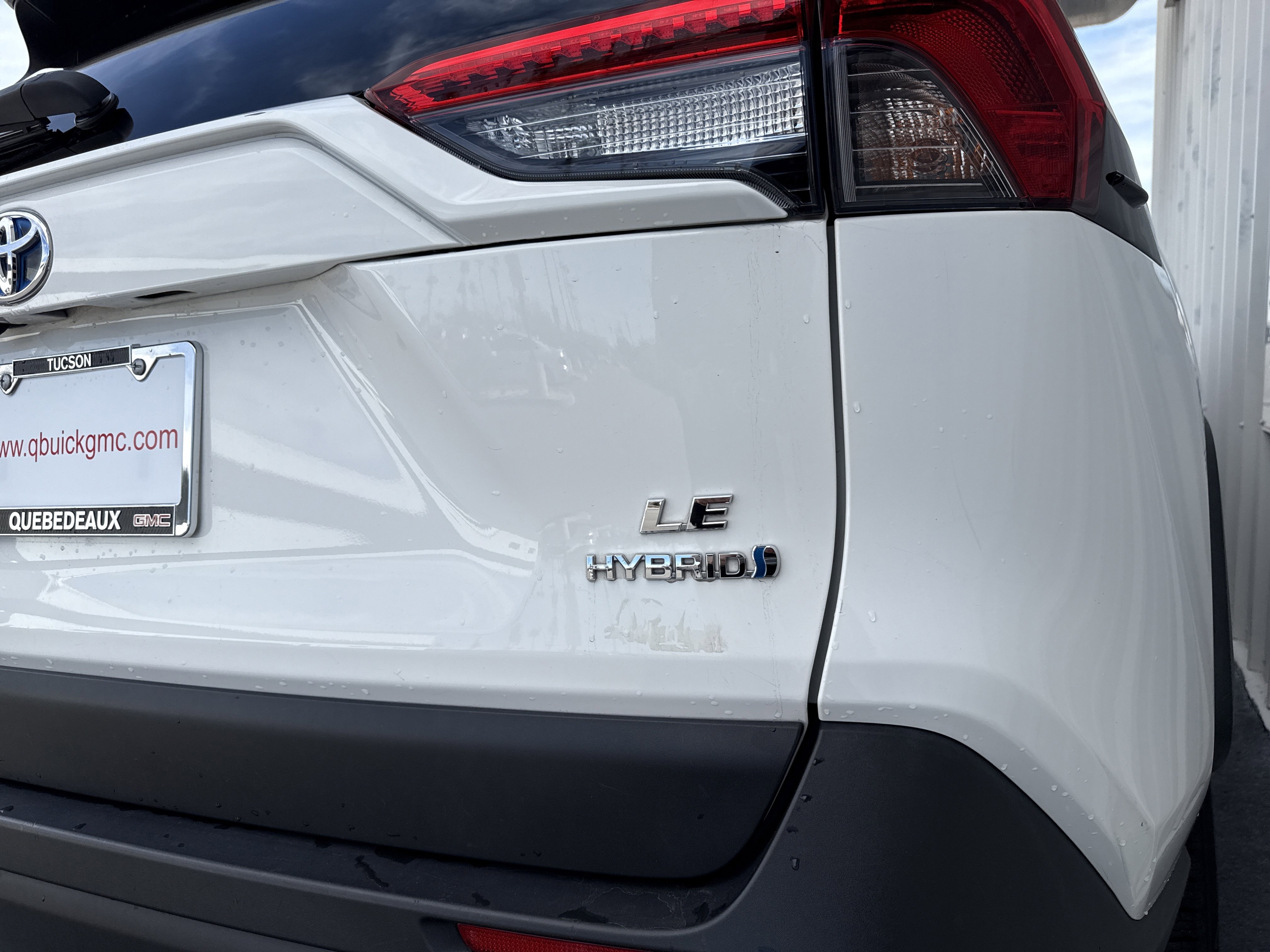 Used 2020 Toyota RAV4 LE image 7