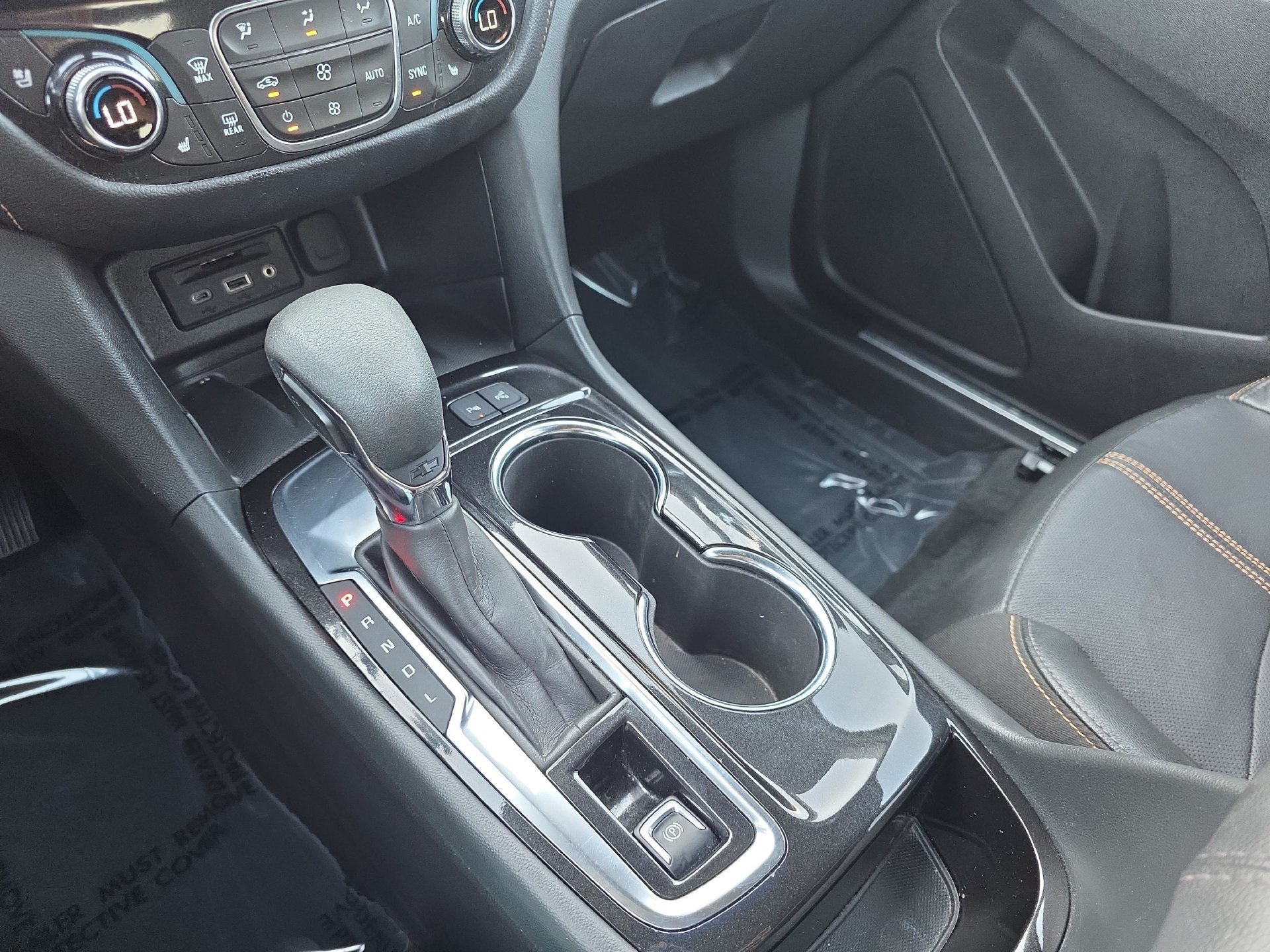 Used 2024 Chevrolet Equinox Premier FWD image 25