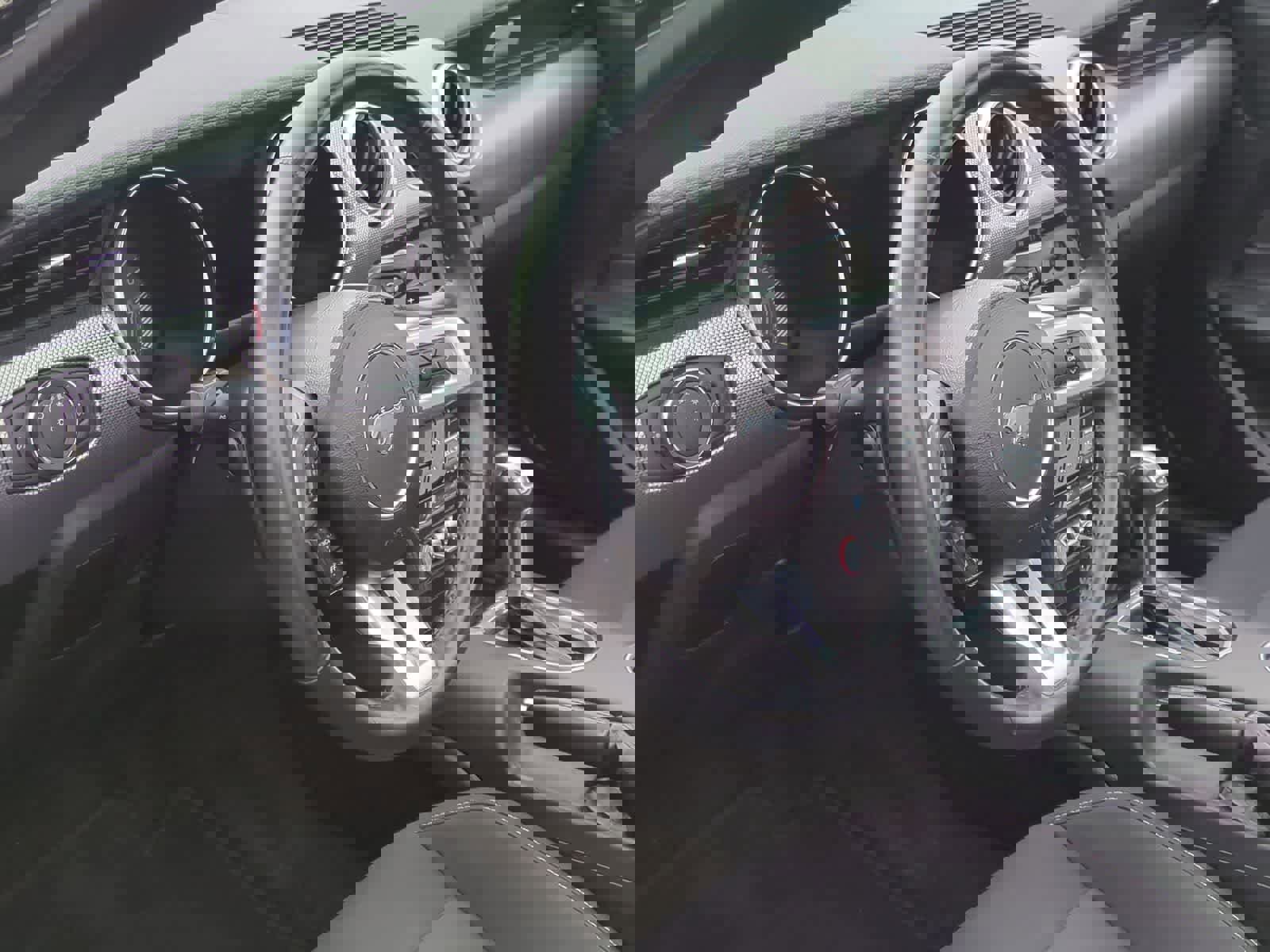 Used 2018 Ford Mustang EcoBoost w/ Equipment Group 101A image 10