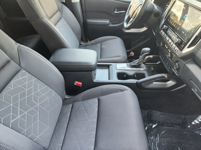 Used 2025 Nissan Frontier SV w/ SV Convenience Package RWD image 19