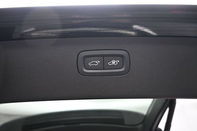 Used 2023 Volvo XC90 B6 Ultimate w/ Protection Package Premier AWD/4WD image 35