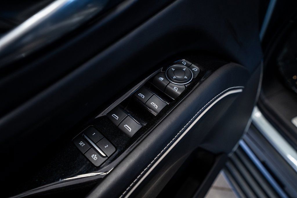 Used 2023 Cadillac Escalade ESV V image 33