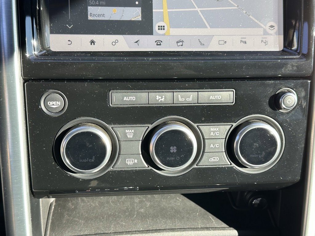 Used 2019 Land Rover Discovery HSE image 30