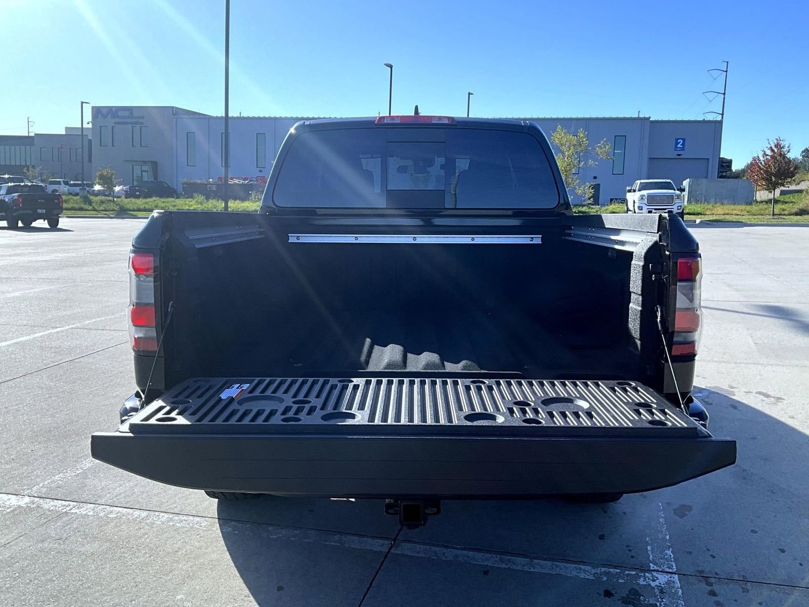 New 2026 Nissan Frontier PRO-4X w/ Pro-4x Convenience Package image 9