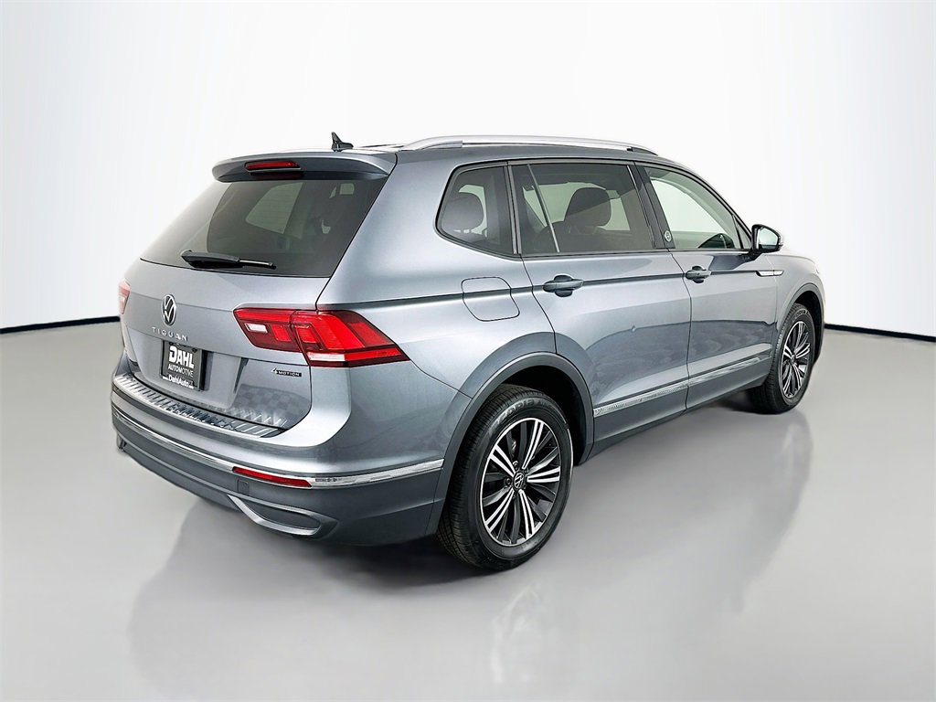 Used 2024 Volkswagen Tiguan Wolfsburg Edition image 13