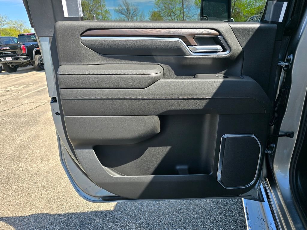 New 2026 GMC Sierra 2500 SLT w/ SLT Premium Package AWD/4WD image 24