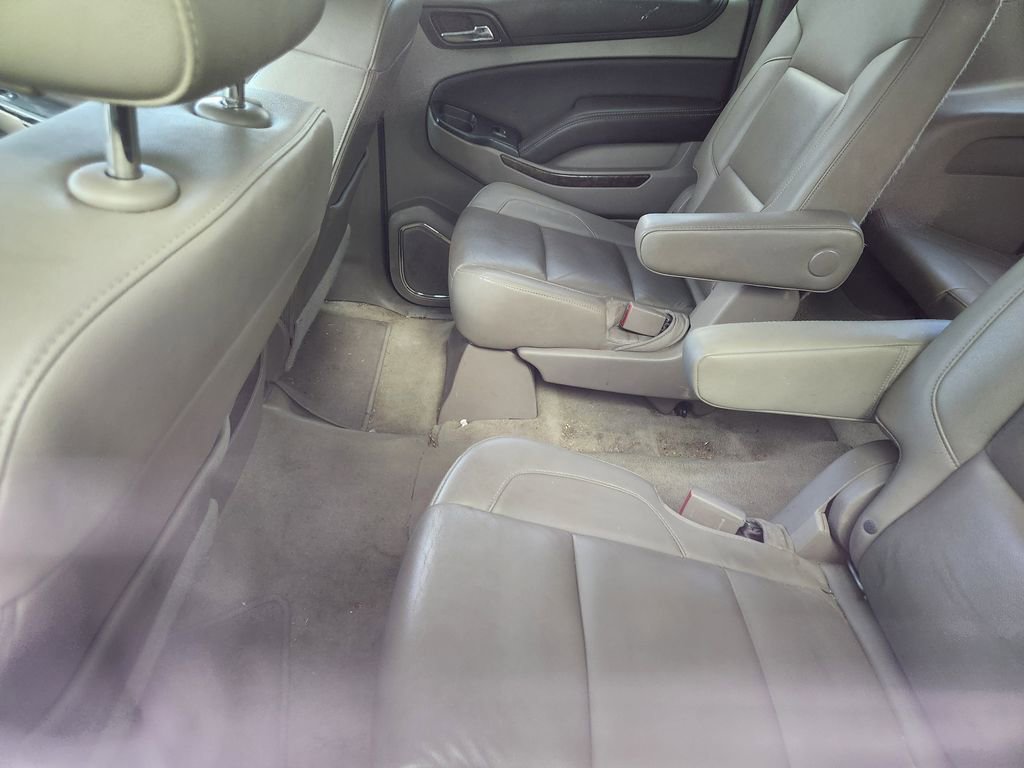 Used 2017 Chevrolet Suburban LT image 10