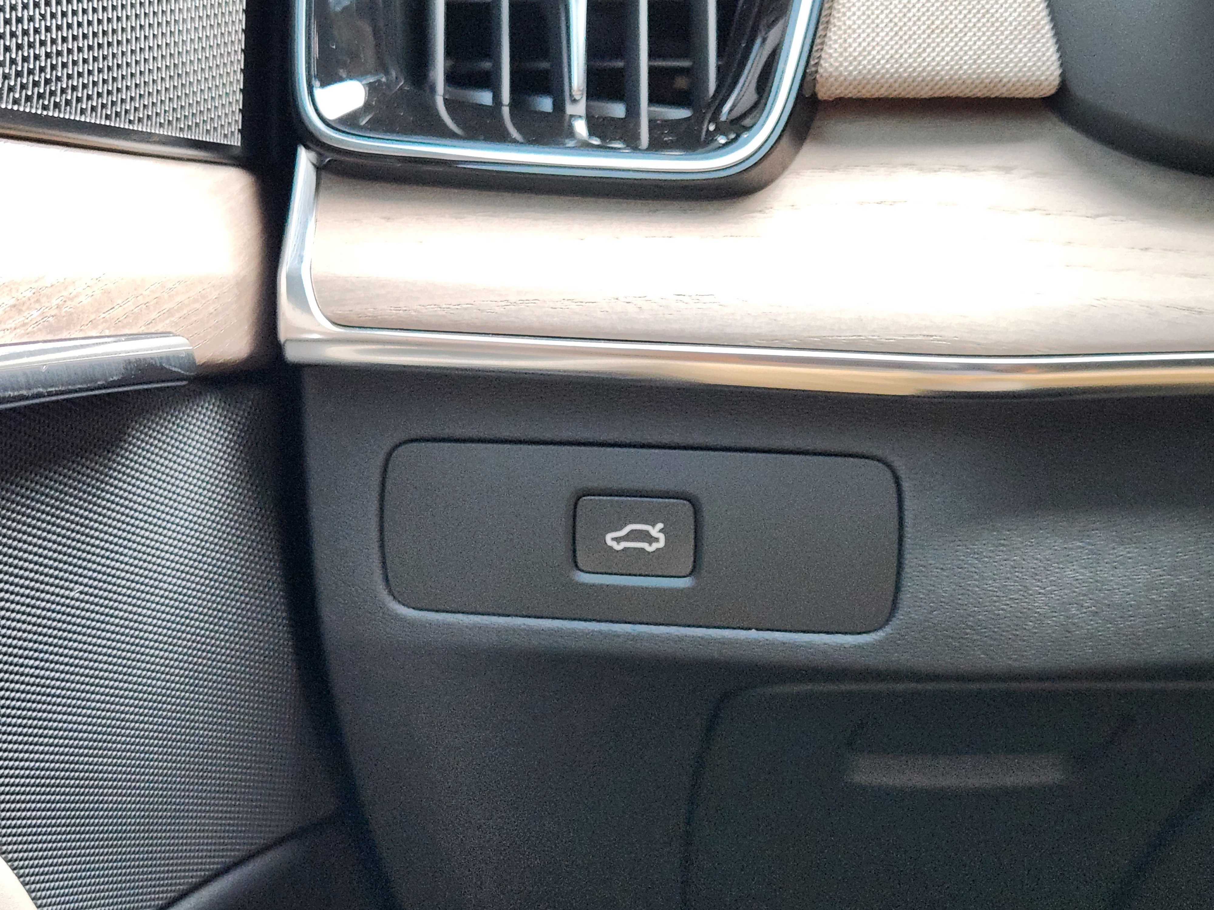 Used 2026 Volvo XC90 B6 Ultra w/ Protection Package AWD/4WD image 20